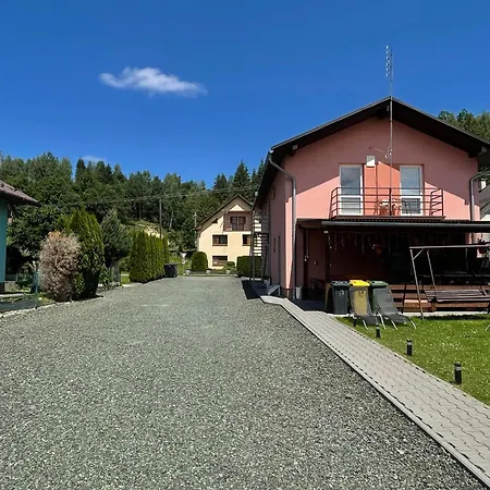 Erika Konukevi Vitanová